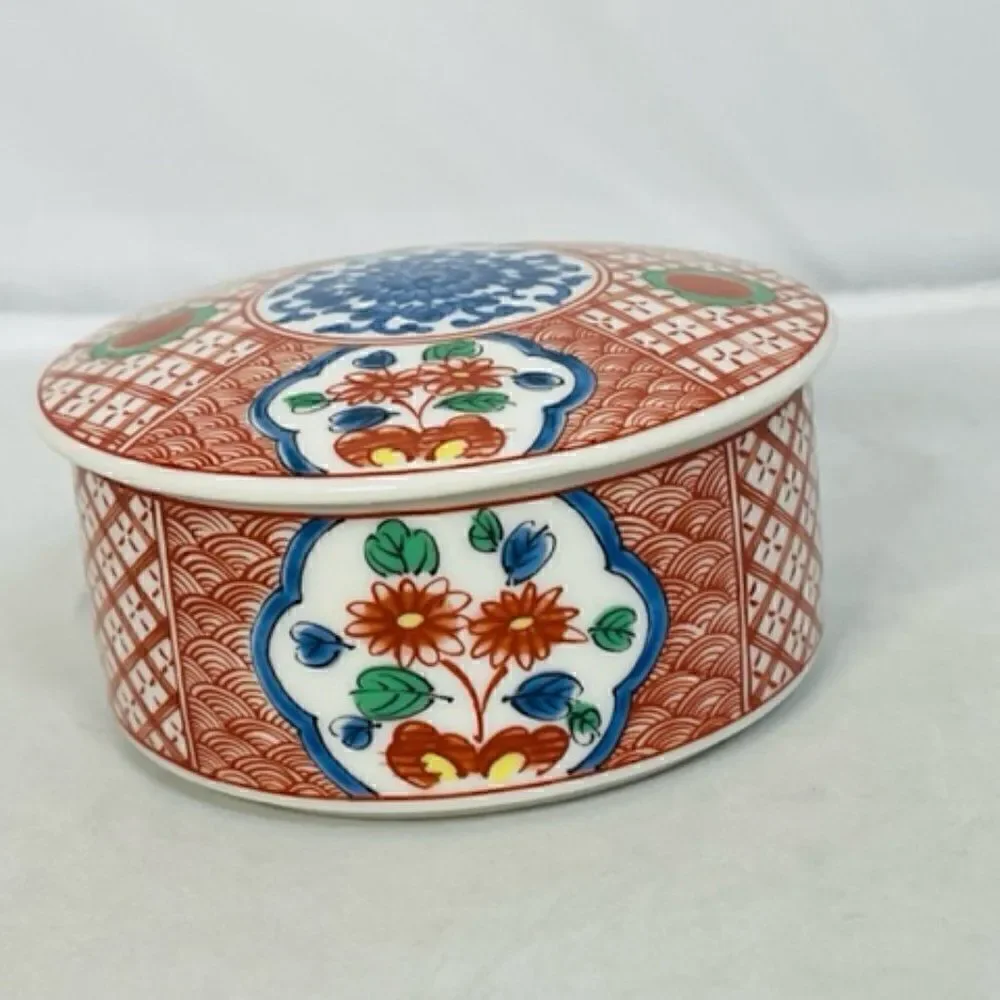 Vintage Japanese Floral Takahashi Round Porcelain Trinket Box Japan Red Blue Exc